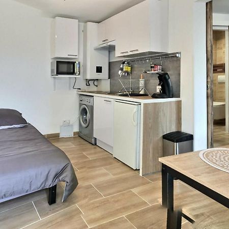 Bleu Lavande - Coquet Appartement Ambiance Village Истр Екстериор снимка