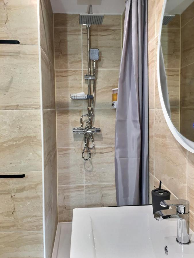 Bleu Lavande - Coquet Appartement Ambiance Village Истр Екстериор снимка