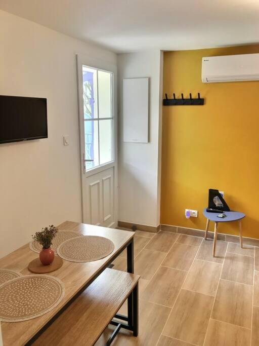 Bleu Lavande - Coquet Appartement Ambiance Village Истр Екстериор снимка