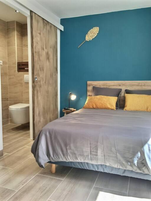 Bleu Lavande - Coquet Appartement Ambiance Village Истр Екстериор снимка